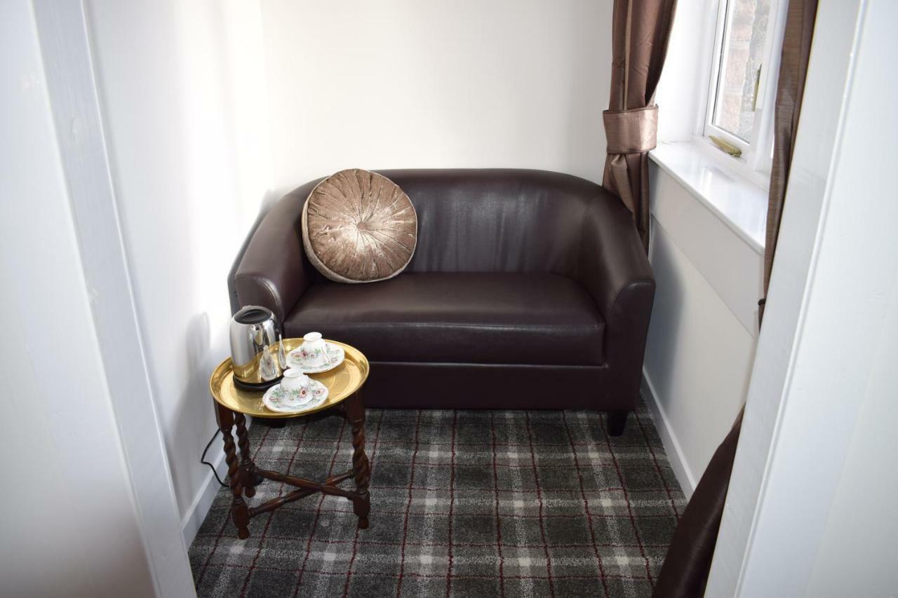 The Highlandman Station Bed & Breakfast Crieff Exterior photo